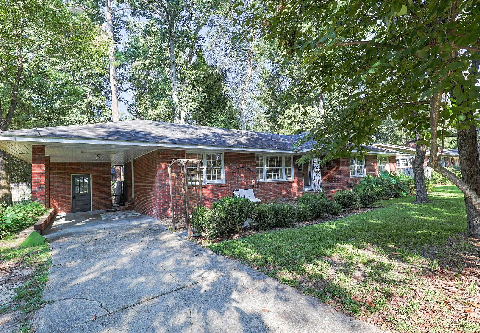 3 bed, 2.0 bath, 1495 sqft, $1,750 — Photo 4