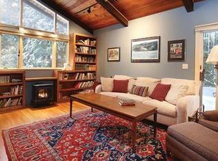 31 Barberry Rd, Lexington, MA 02421