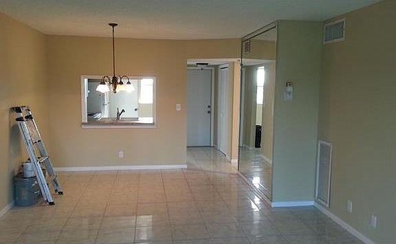 3rd image of 1101 Crystal Lake Dr APT 508