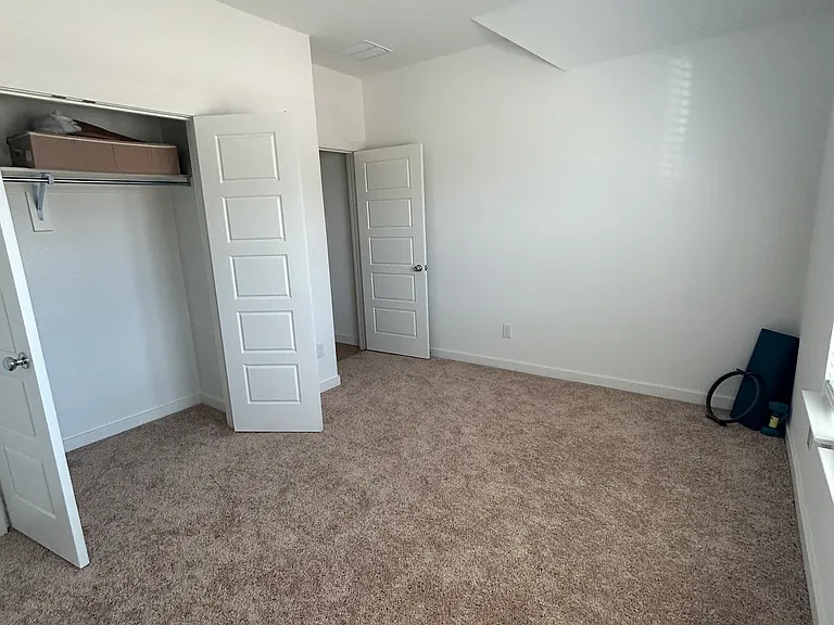 1806 Balfour Bnd — Photo 12