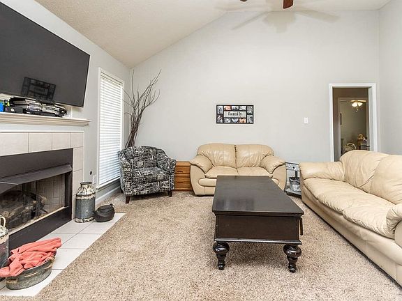 5th image of 255 Winding Creek Dr