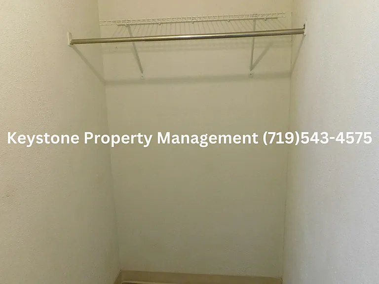 706 W Adams Ave — Photo 8
