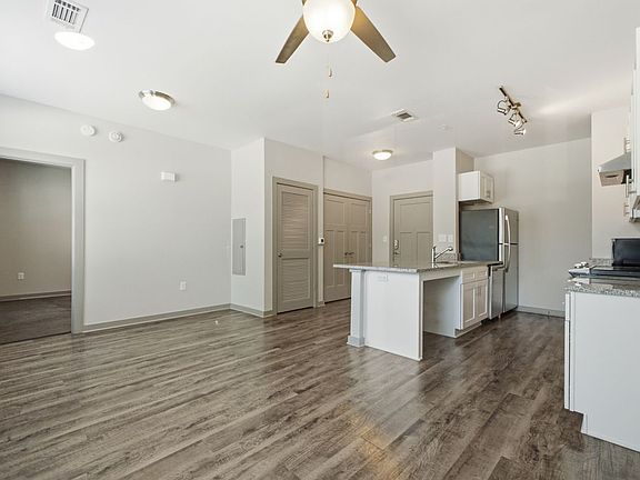 4th image of 782 Riverfront Pkwy Unit 102