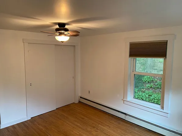 813 W Main St, Leesport, PA 19533