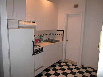 Rented by Sol Shamilzadeh, Lreb