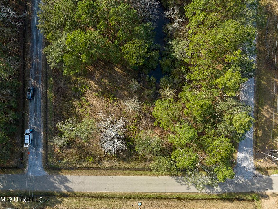 2nd image of 17th St Lot 21