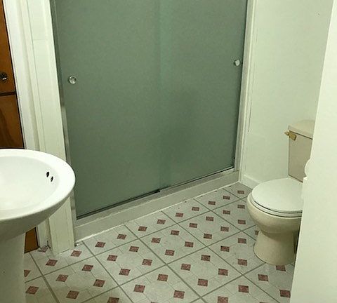 4th image of 124 14th St APT B