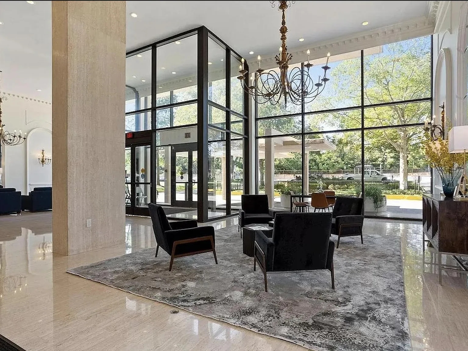 1 bed, 560 sqft, $1,950 — Photo 3