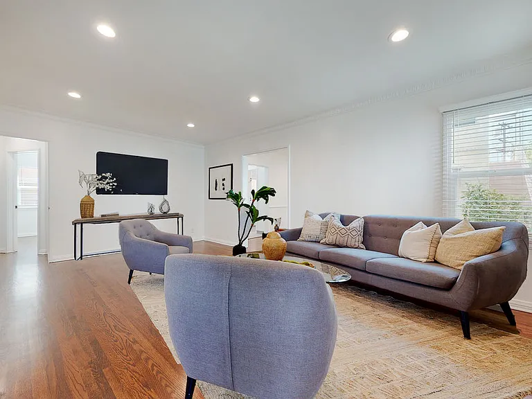 3368 Rowena Ave — Photo 1