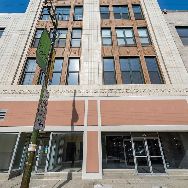 1st image of 3151 N Lincoln Ave APT 212