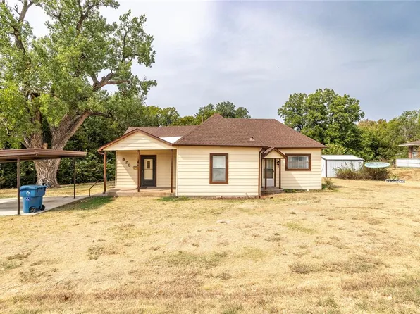 820 N Market St, Cordell, OK 73632