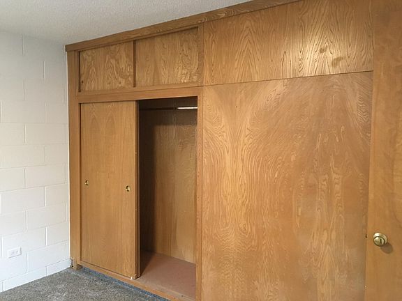 4th image of 1000 E Garfield St #16
