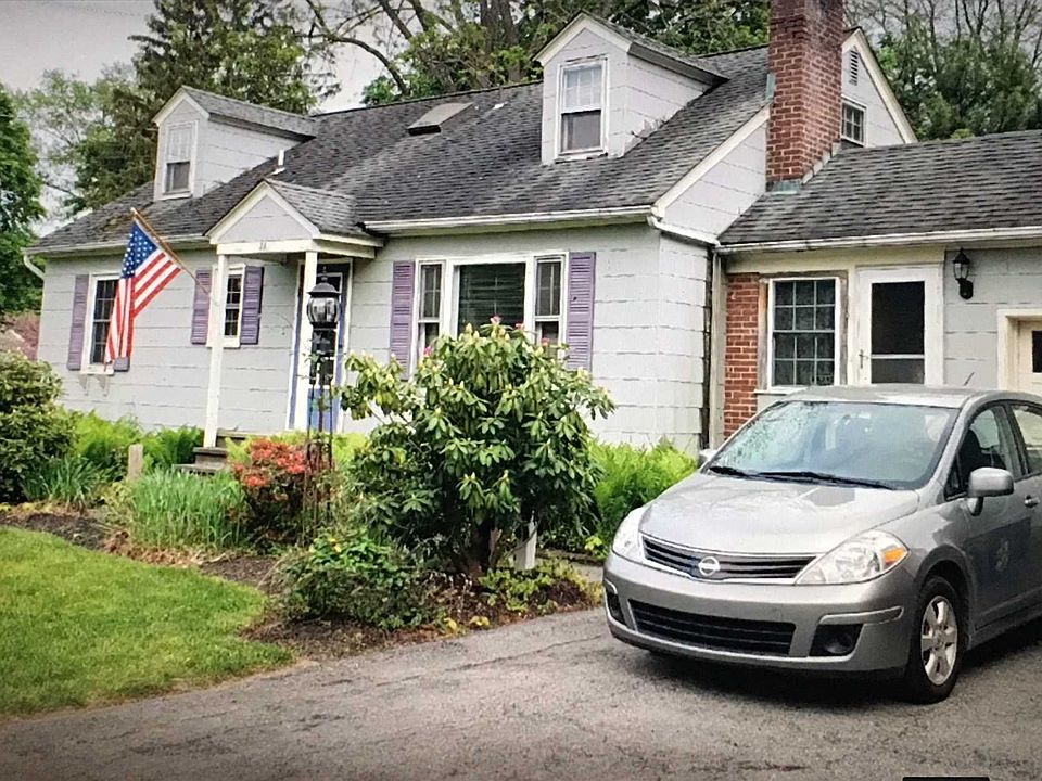 1st image of 28 Mansion Dr
