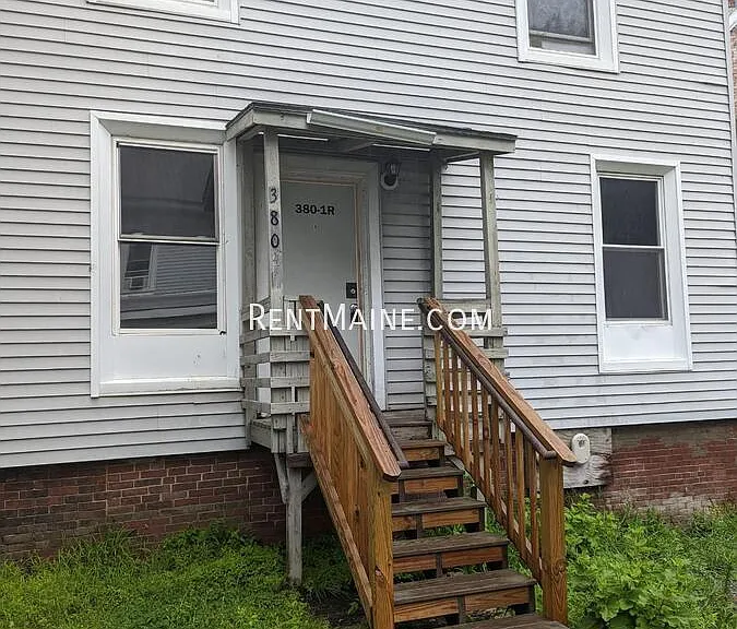 380 Hammond St #4 — Photo 7