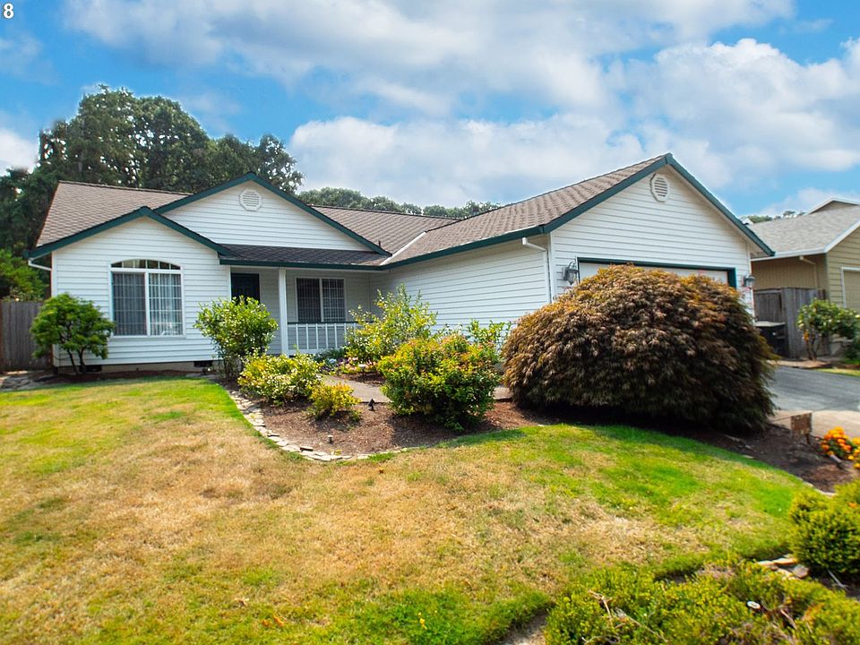 1st image of 6086 SE Golden St