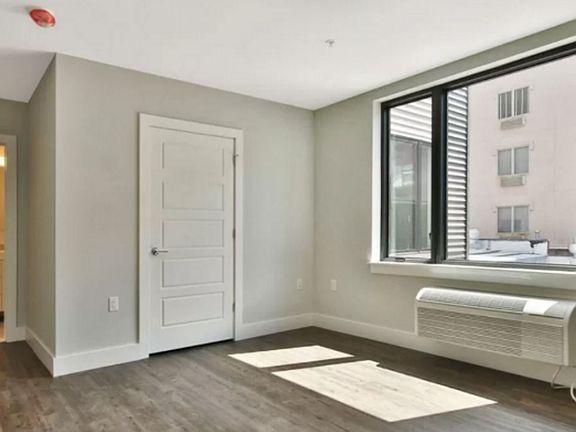 4th image of 5208 Polk St APT 304