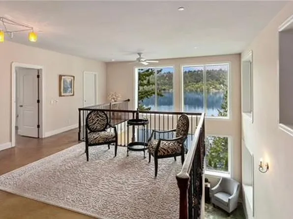 2208 W Lake Sammamish Pkwy NE, Redmond, WA 98052