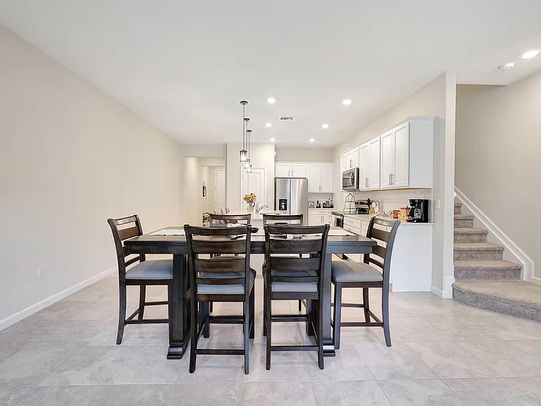 1807 SE Ocean Cove Way — Photo 12