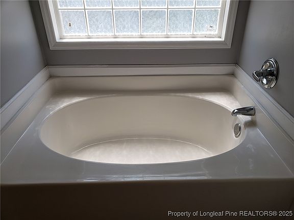 3rd image of 115 Silverberry Ct