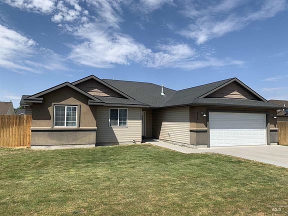 3rd image of 310 Camas Meadows Way