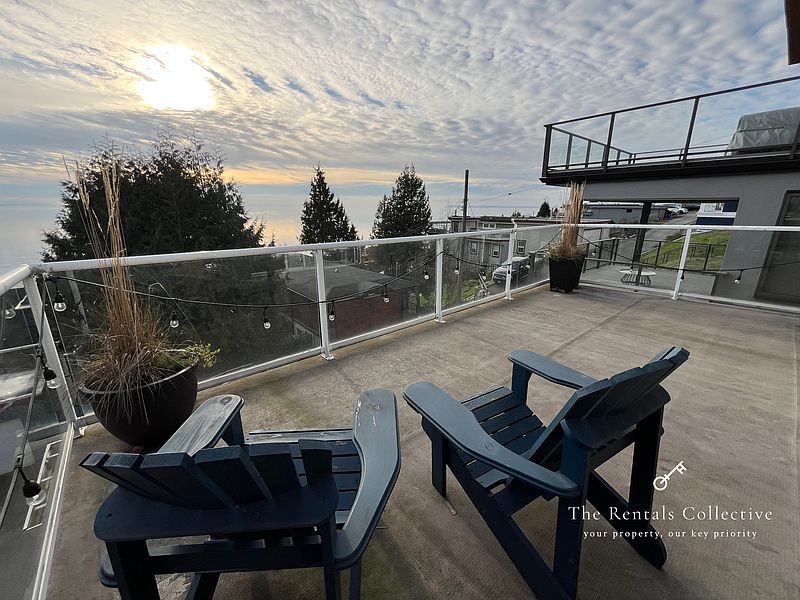 White Rock House for rent - 2 Bedrooms — photo 15