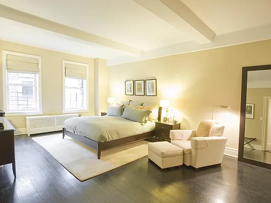 Sold by Sotheby's International Realty | media 16