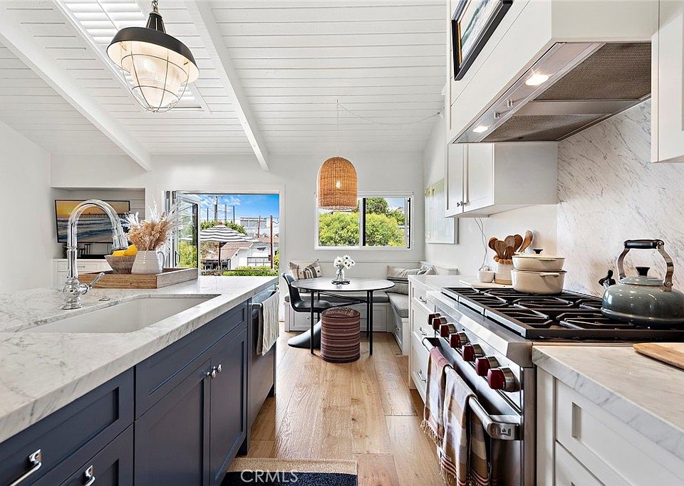 1st image of 721 Browncroft Rd