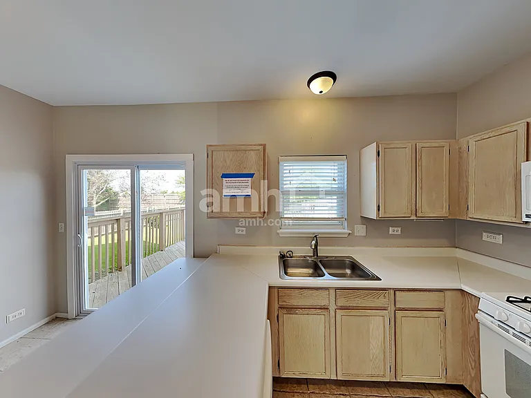 809 Magnolia Dr — Photo 4