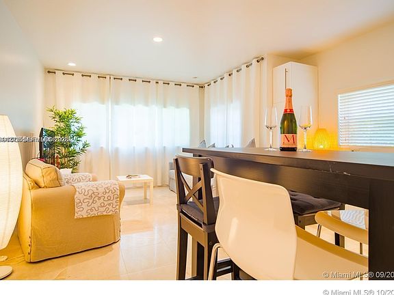 5th image of 929 Michigan Ave APT 1