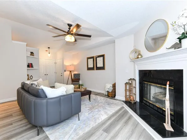 3638 Morris Farm Dr #3B, Greensboro, NC 27409