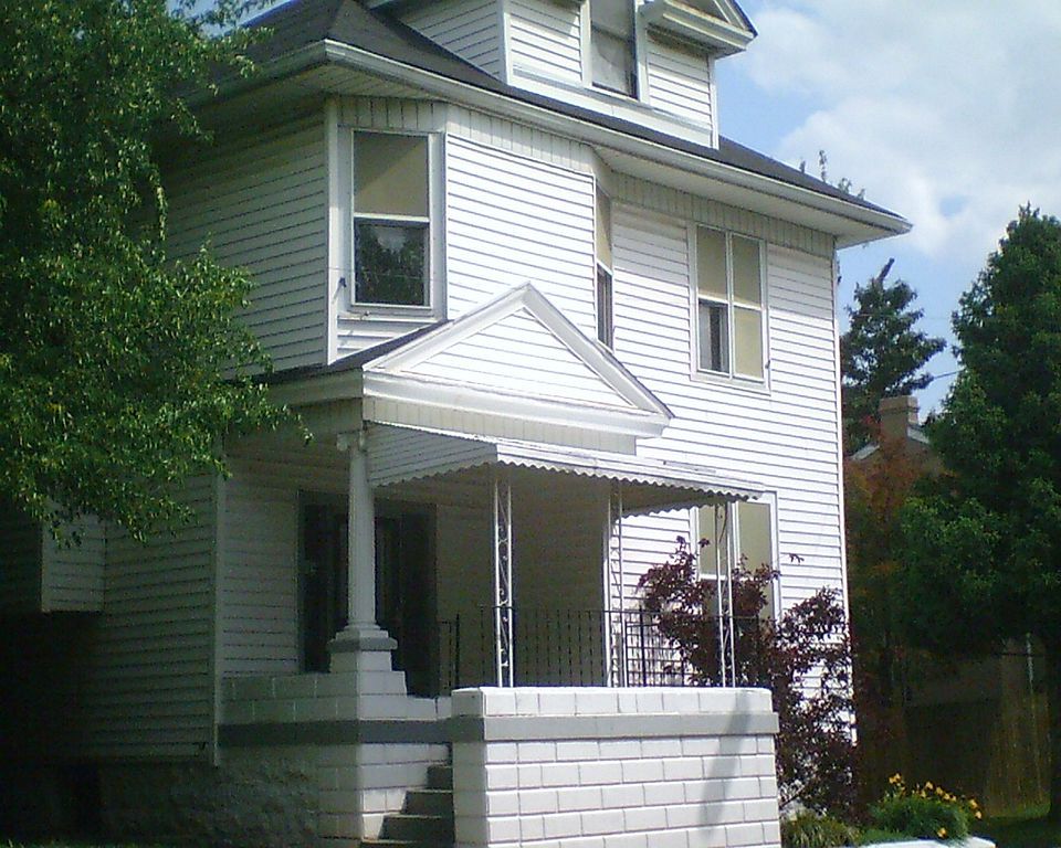 1213 S Floyd St - Property Image