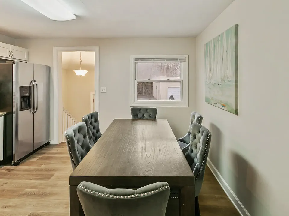 305 W Park Ave #1