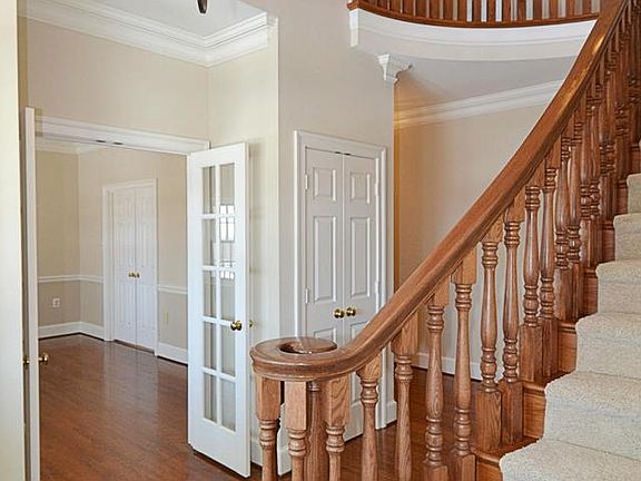 5th image of 17255 Brookdale Ln
