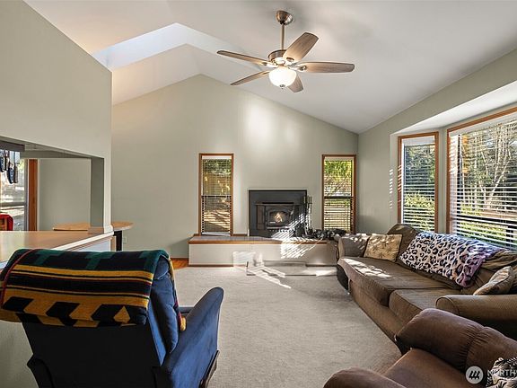 4th image of 14107 97th Avenue NE