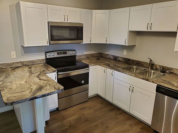 3rd image of 2558 Birk Dr