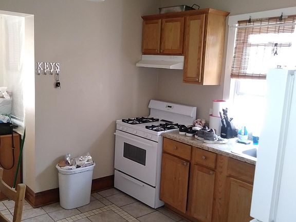 4th image of 4113 W Barry Ave Floor 2