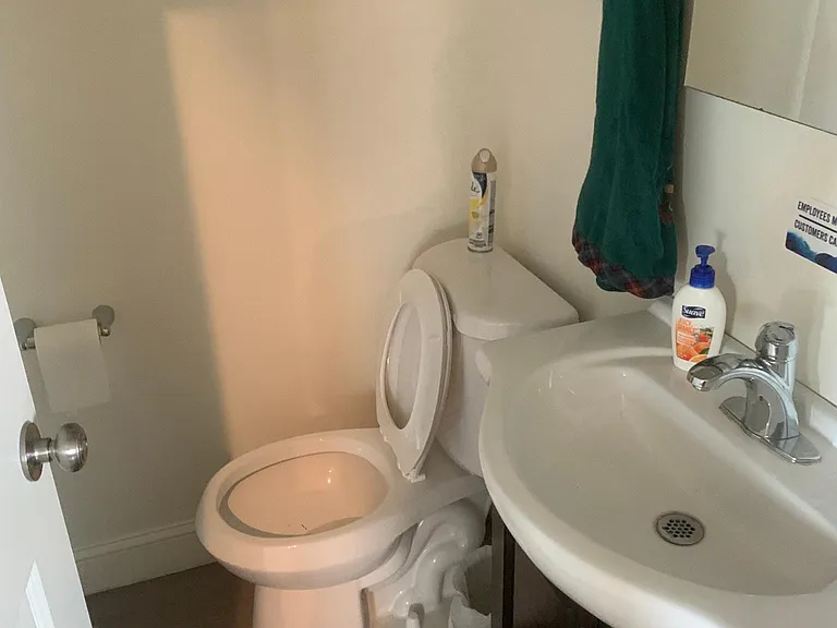 121 Webster Ave #5 — Photo 7