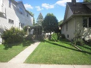 2nd image of 1136 S Elmwood Ave #1