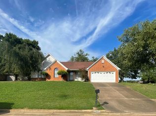 5390 Crockett Cv, Memphis, TN 38141