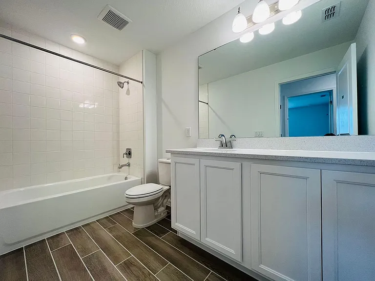 2223 Derwent Dr — Photo 18
