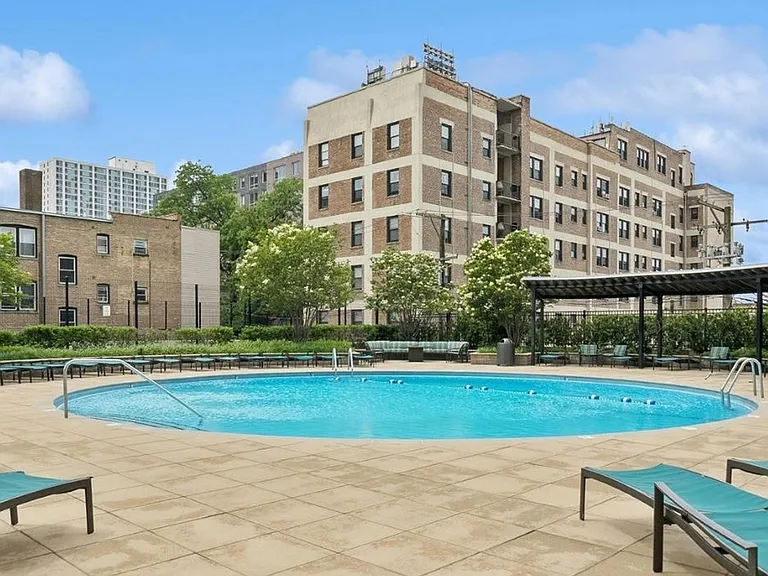Pool & Sundeck