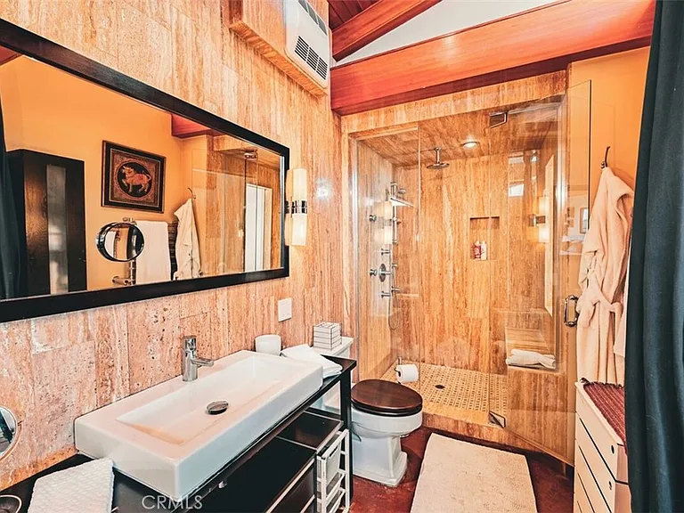 5327 Marina Pacifica Dr #KEY19 — Photo 17