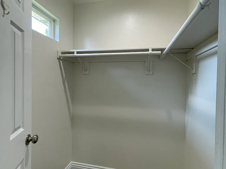 6822 1/2 N Muscatel Ave — Photo 10