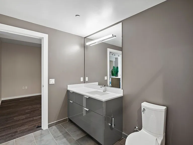 11O Channel St #2I4 — Photo 18