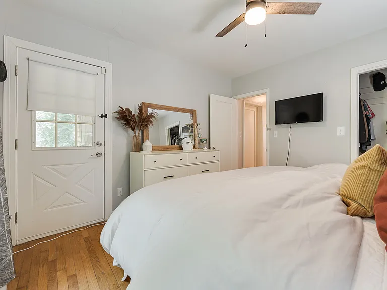 1131 Lombardy Rd — Photo 30