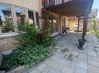 699 Somerville Dr, Newmarket, ON L3X 0K2