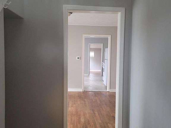 5th image of 1111 Logan St SE