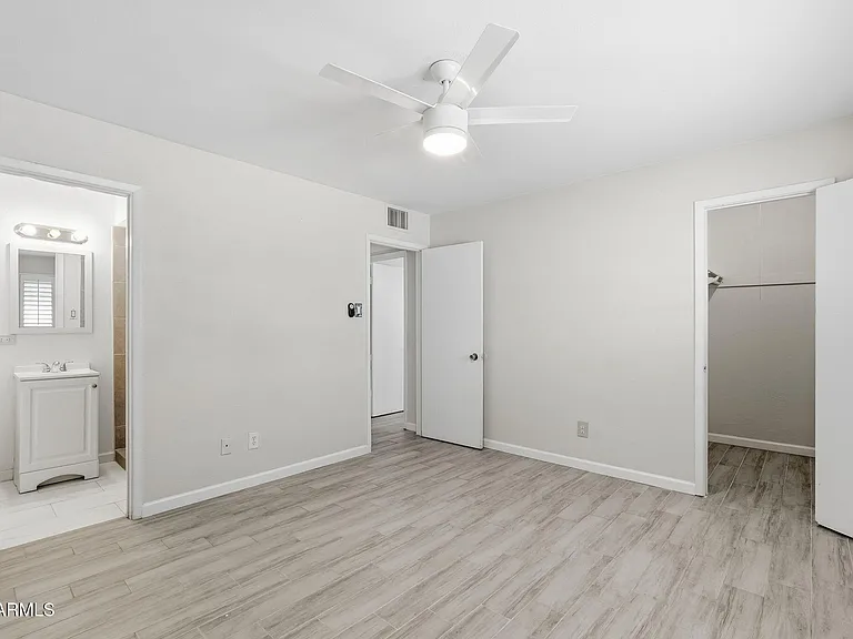 2401 N 66th St — Photo 23