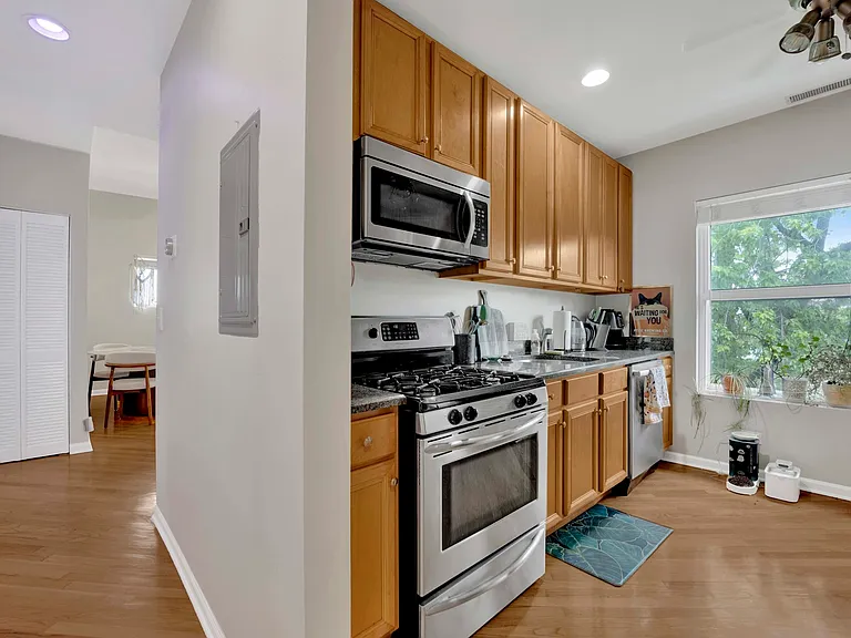 3201 W Argyle St #3N — Photo 2