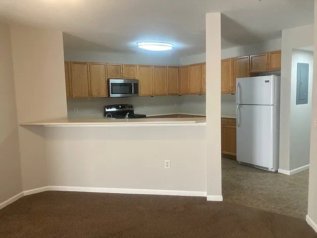 2 bed, 1074 sqft, $3,400 — Photo 2